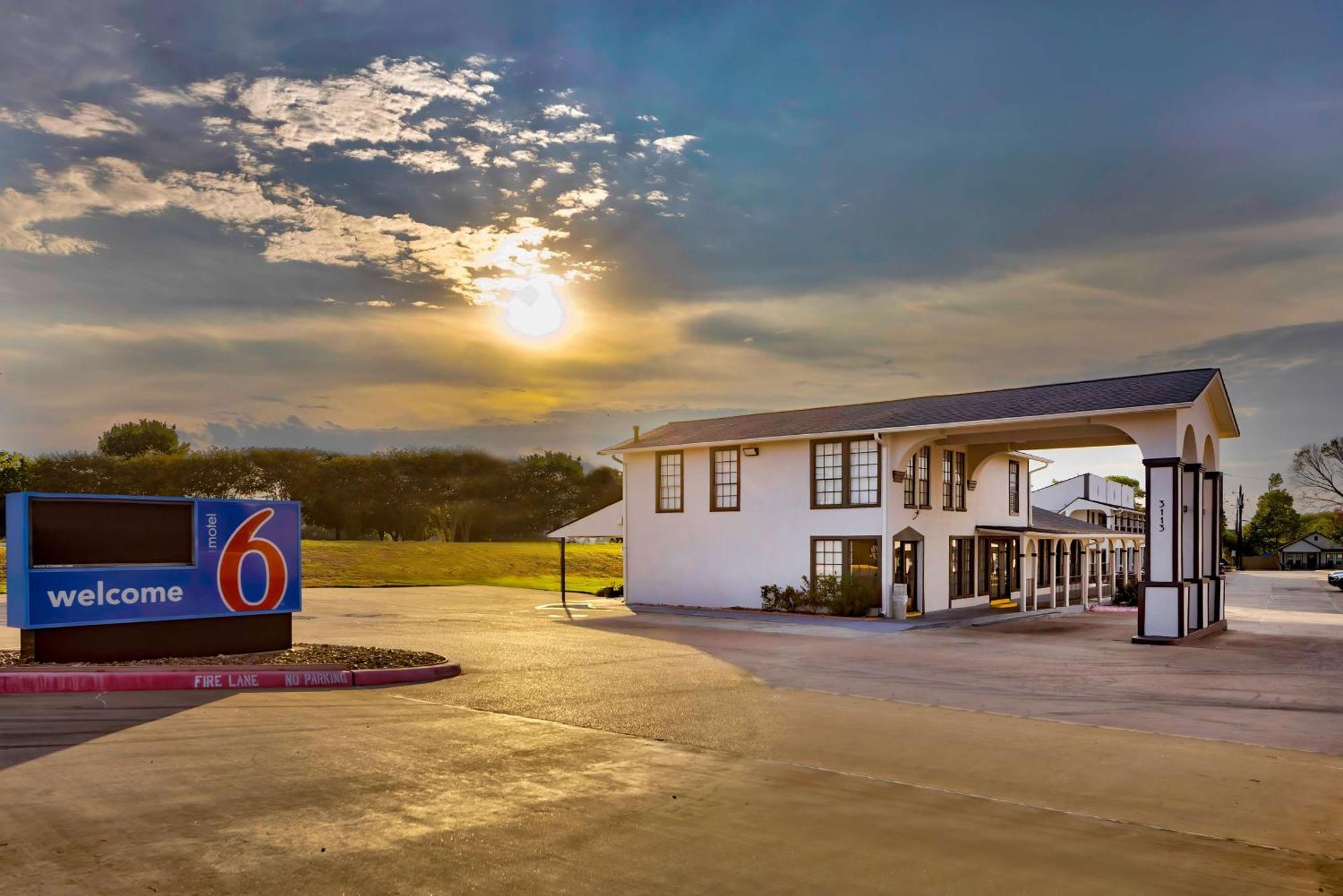 Motel 6-Bryan, Tx - College Station 외부 사진